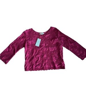 Women’s Solitaire burgundy peasant top with floral appliqué M